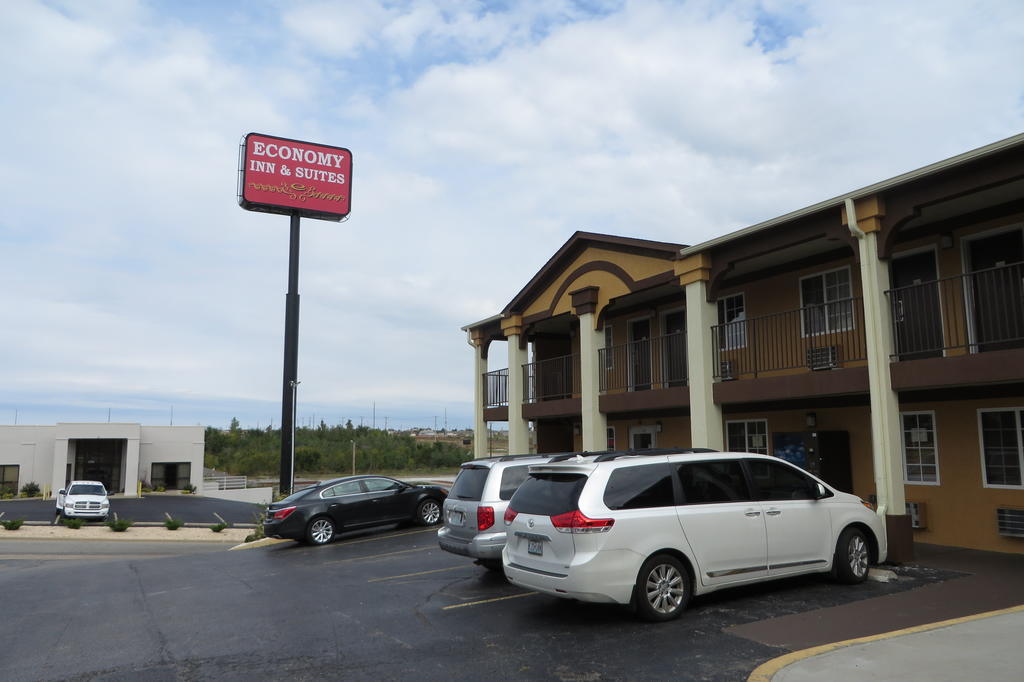 Economy Inn & Suites Joplin Buitenkant foto